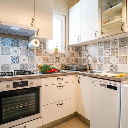 Heritage Apartment *