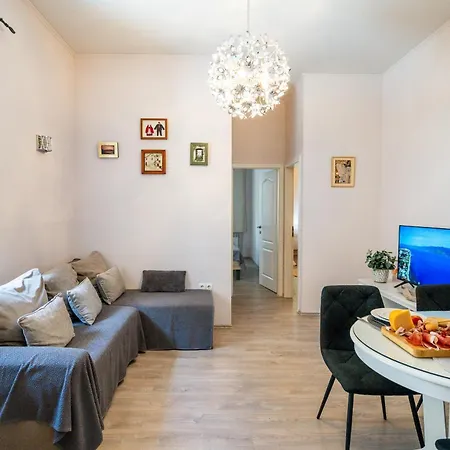 Heritage * Omis